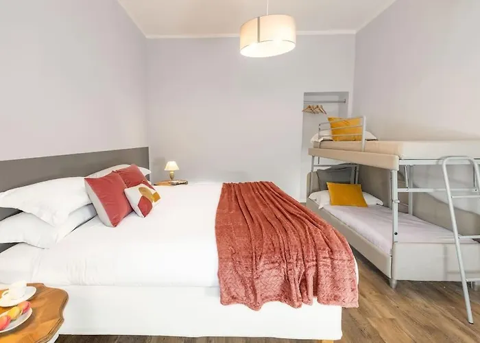 Big Flat In The Heart Of Trastevere 4 Bedrooms 3 Bath Apartment Rom