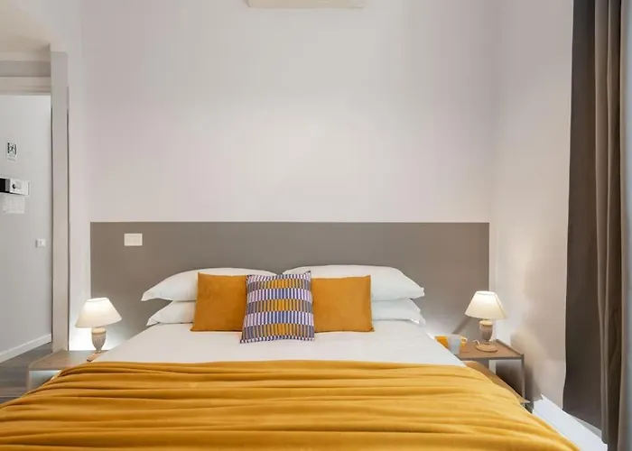 Big Flat In The Heart Of Trastevere 4 Bedrooms 3 Bath Apartment *